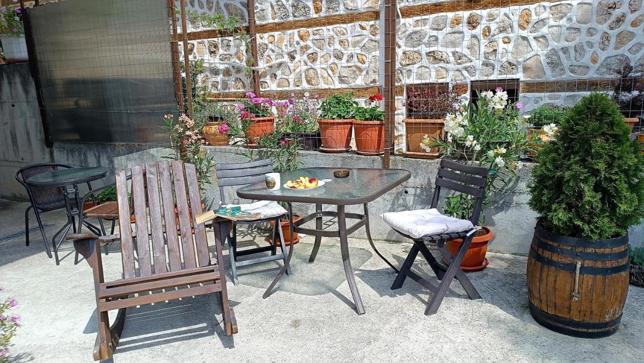 Guesthouse White Margarit Melnik  Exterior photo
